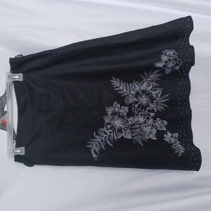 Linen skirt black with white beading and fine detailed floral embroidery,  sz 10